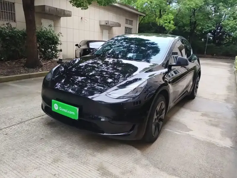 Tesla Model Y, 2023