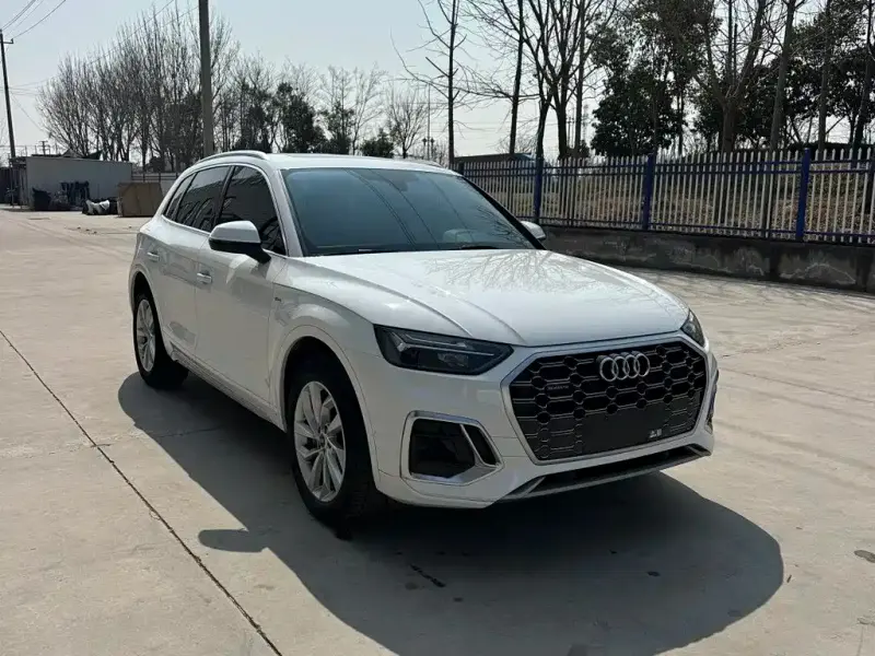 Audi Q5L, 2022