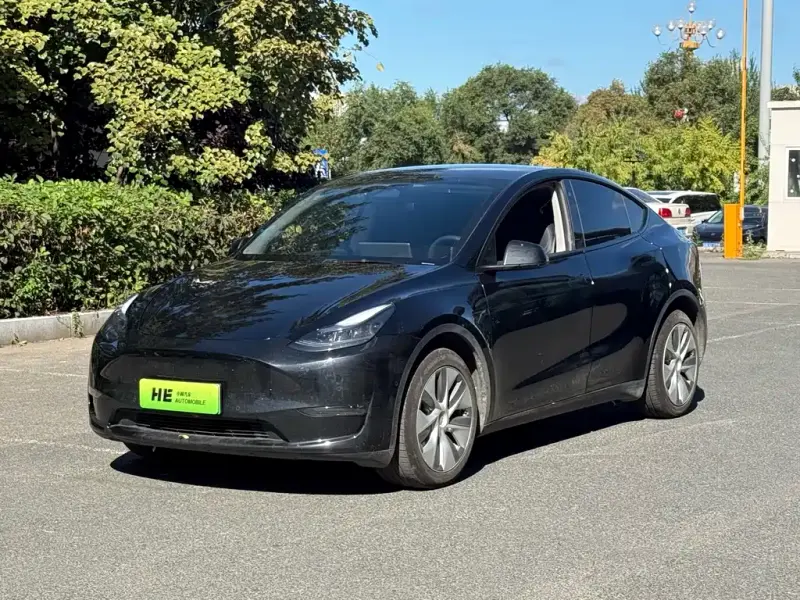 Tesla Model Y, 2023