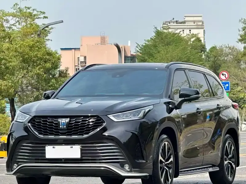 Toyota Crown Kluger, 2022