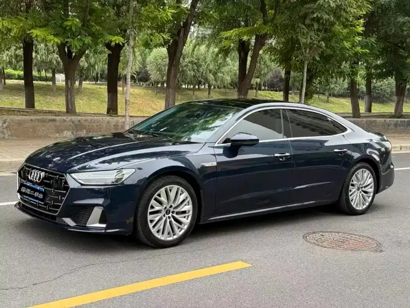 Audi A7L, 2023