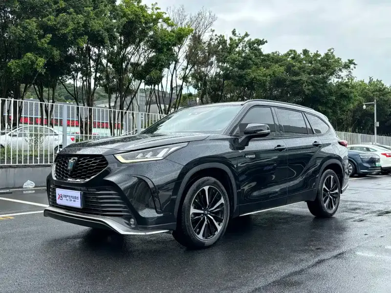 Toyota Crown Kluger, 2023