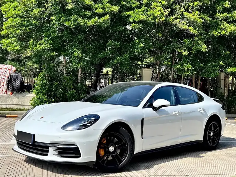 Porsche Panamera, 2019