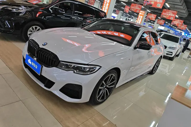 BMW 3-Series, 2022