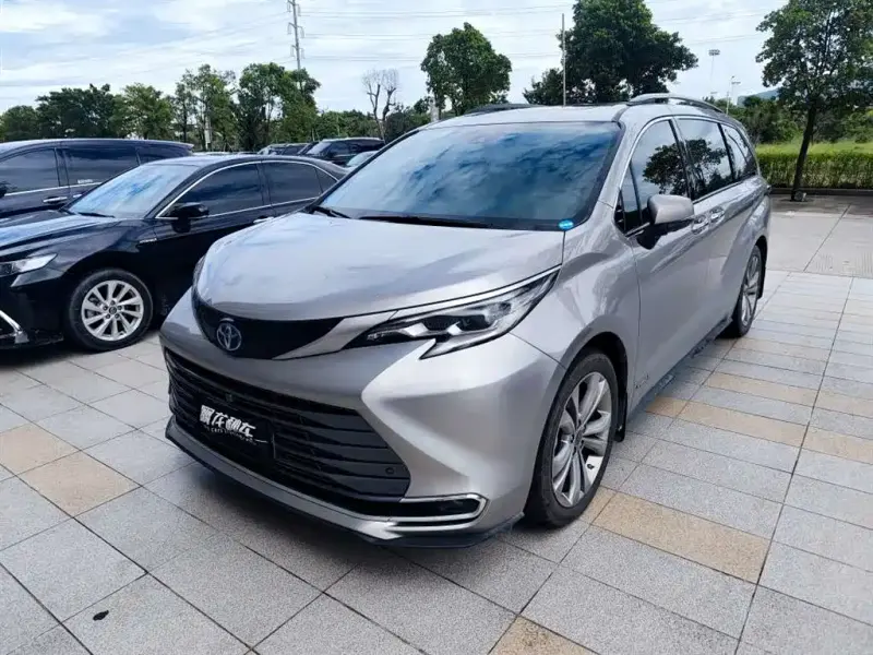 Toyota Sienna, 2023