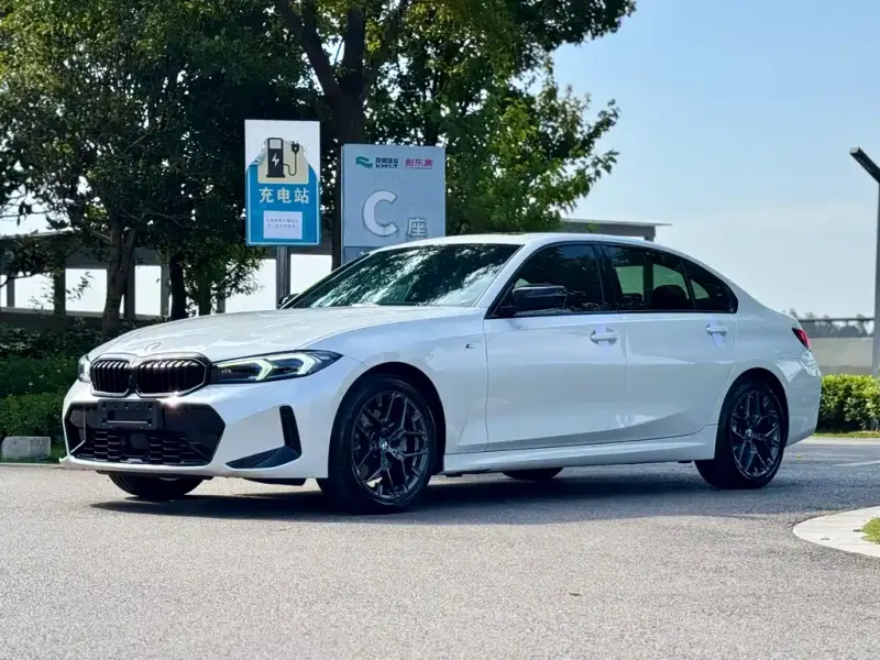 BMW 3 Series, 2025