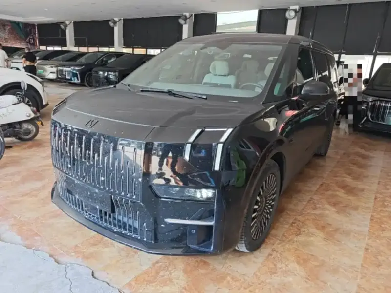 Zeekr 009, 2023
