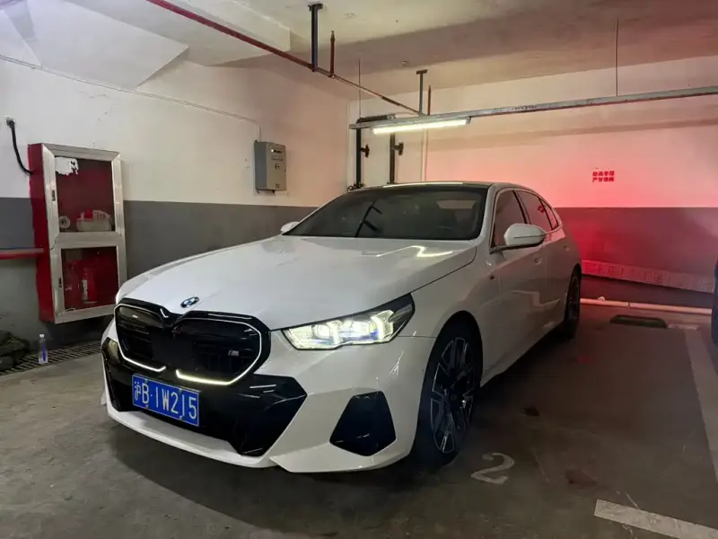 BMW 5 Series, 2024