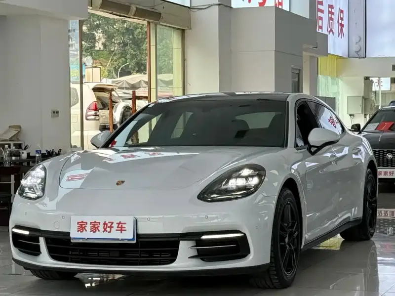 Porsche Panamera, 2018