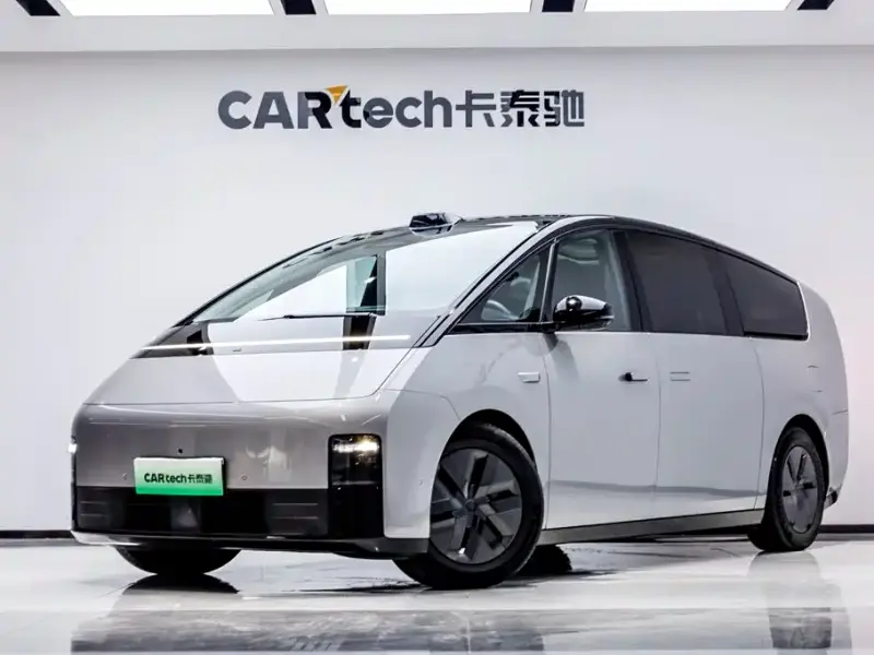 Li Auto Li MEGA, 2024