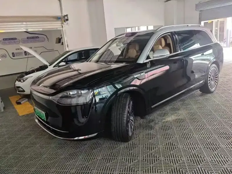 AITO M9, 2025