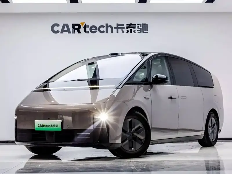 Li Auto Li MEGA, 2025