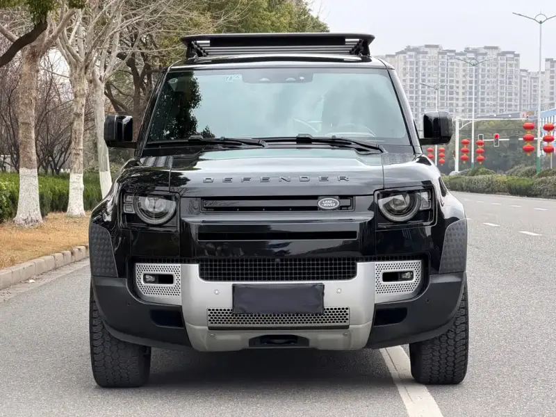 Land Rover Defender, 2023