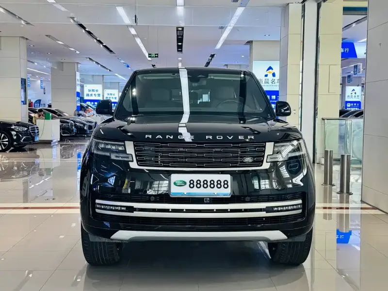 Land Rover Range Rover Range Rover 2023 3.0 L6 400PS Grand 7-seat Extended Edition, 2023 — фото 1