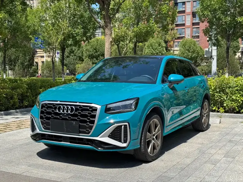 Audi Q2L, 2022