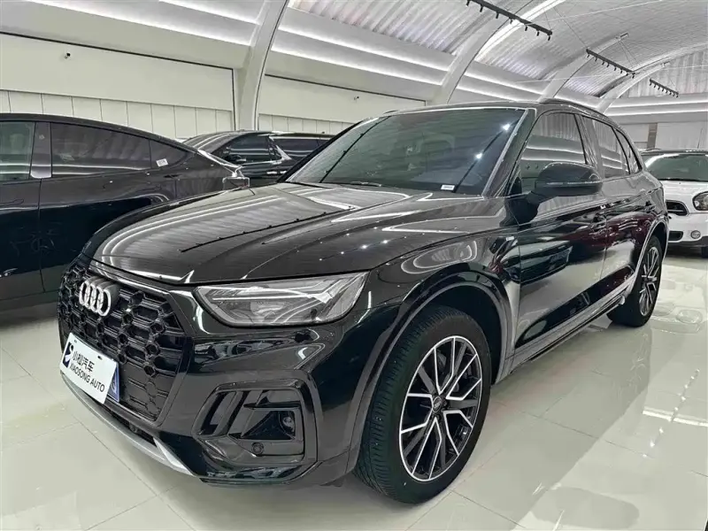 Audi Q5L Audi Q5L 2026 45 Anniversary Collection Edition 40 TFSI Luxury Dynamic Type, 2026 — фото 1
