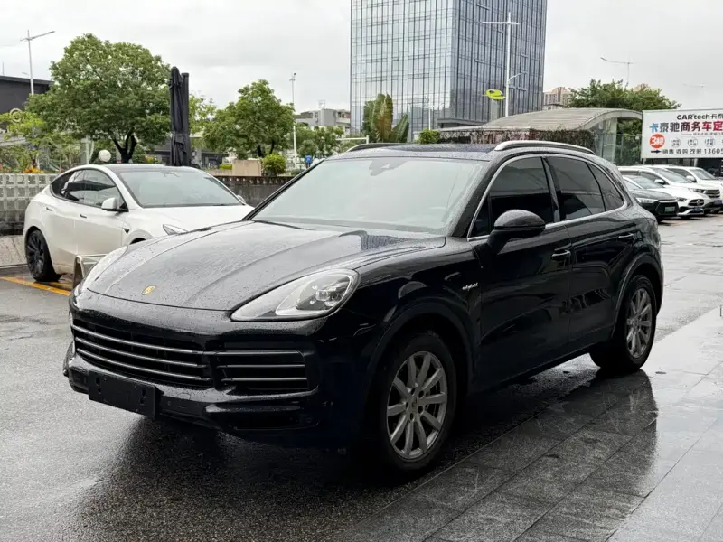 Porsche Cayenne Hybrid, 2019