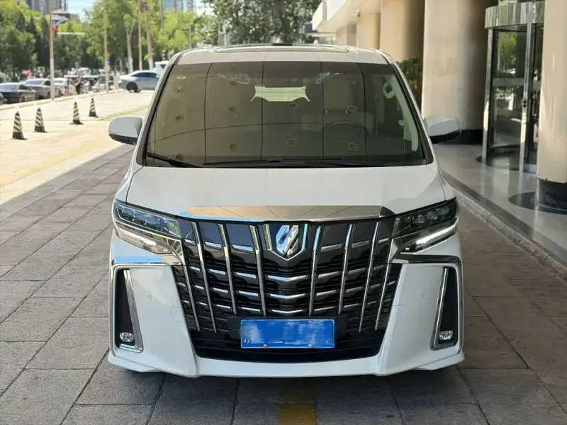 Toyota Alphard, 2018
