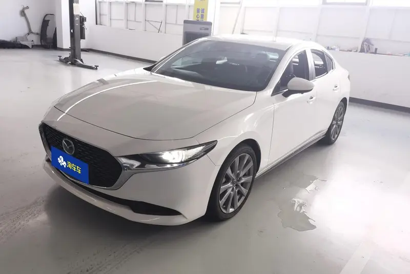 Mazda 3 Axela, 2022