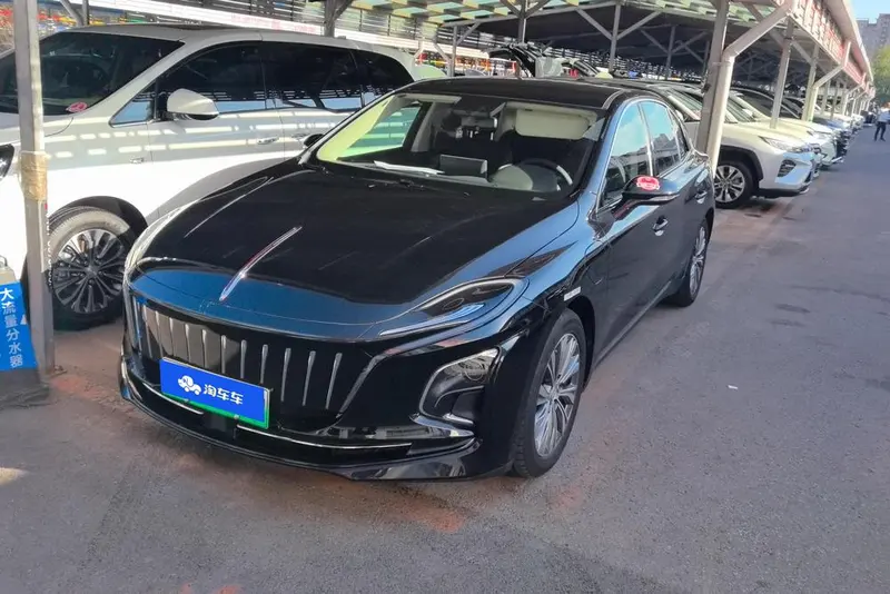Hongqi E-QM5, 2024