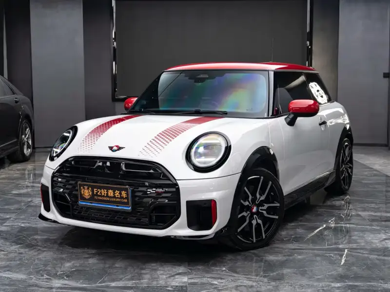 MINI JCW, 2025