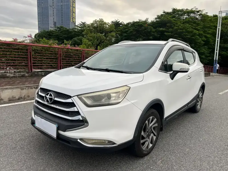 JAC Refine S3 JAC Refine S3 2016 1.5L Manual Luxury Type, 2015 — фото 1