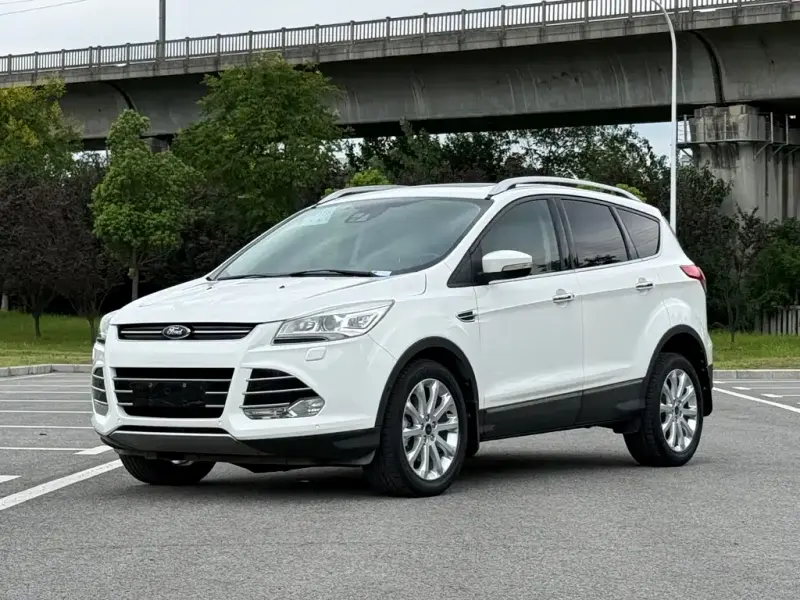 Ford Kuga, 2014