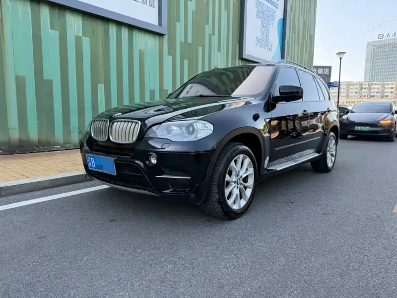 BMW X5 (Import), 2011