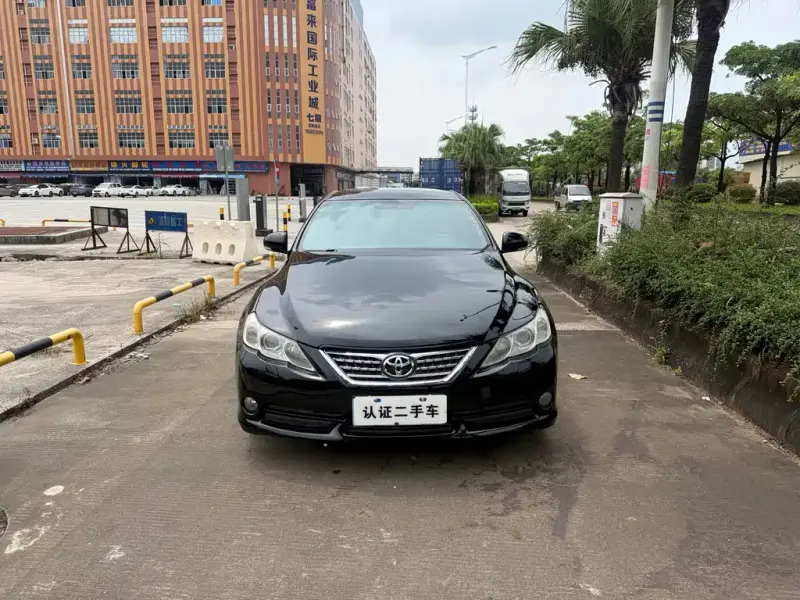 Toyota Reiz, 2013