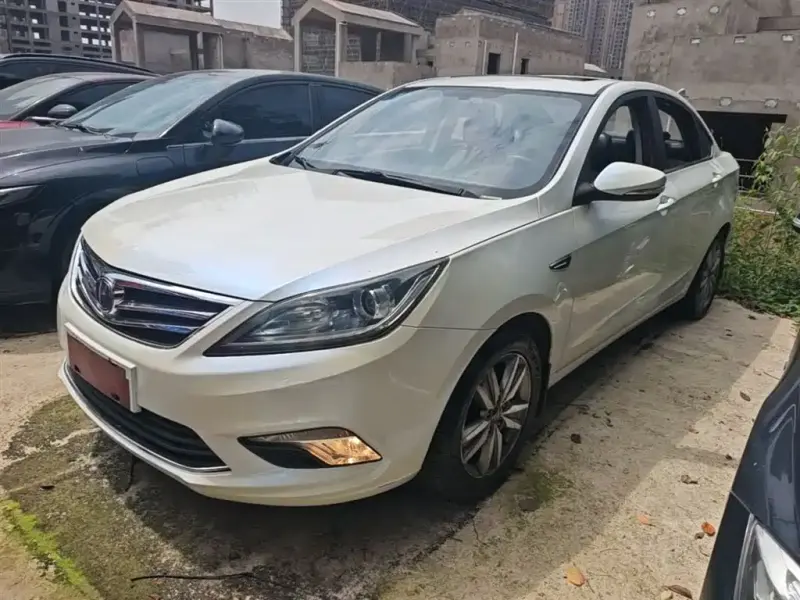 Changan Eado, 2017 — фото 1