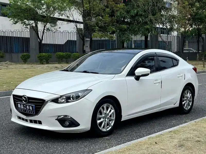 Mazda 3 Axela, 2016