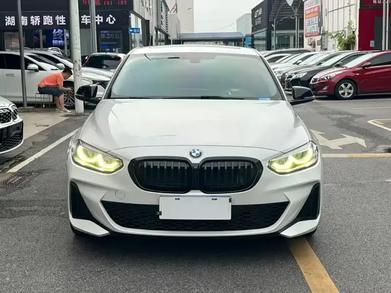 BMW 1 Series, 2022