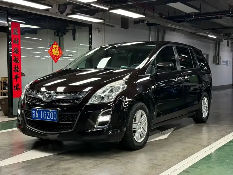 Mazda 8, 2015