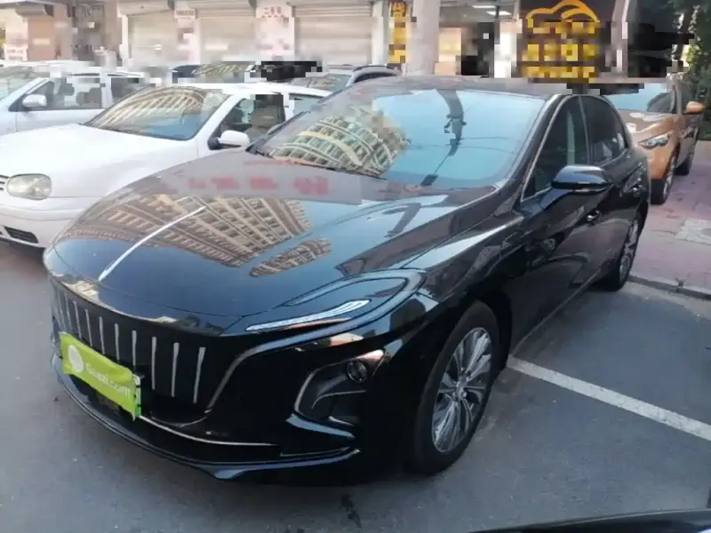 Hongqi E-QM5, 2022
