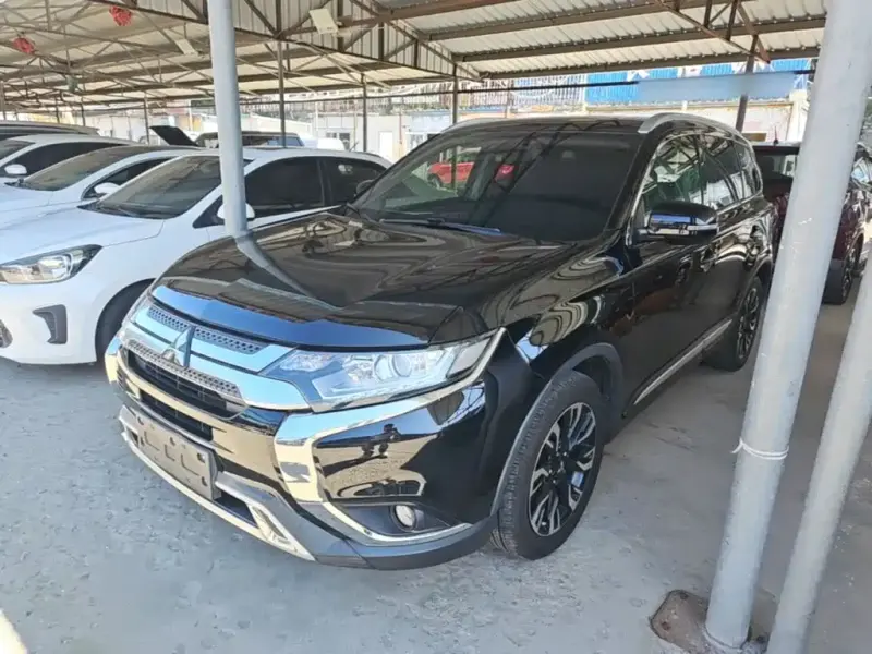 Mitsubishi Outlander, 2021