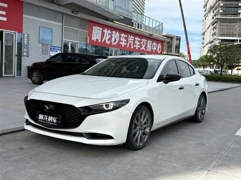 Mazda 3 Axela, 2022
