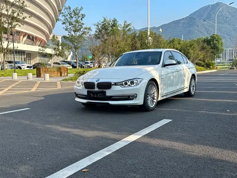 BMW 3 Series, 2018