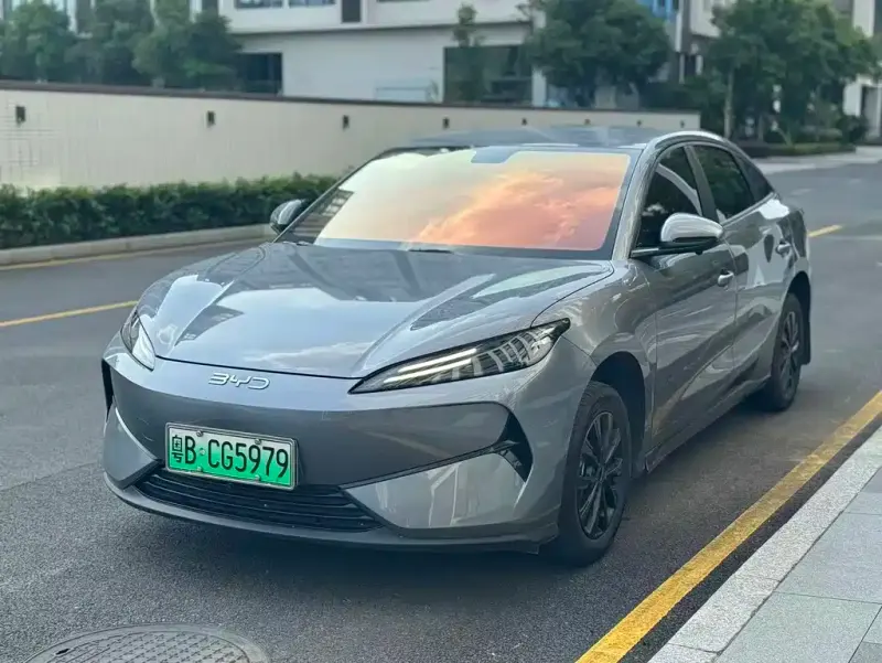 BYD e7, 2025