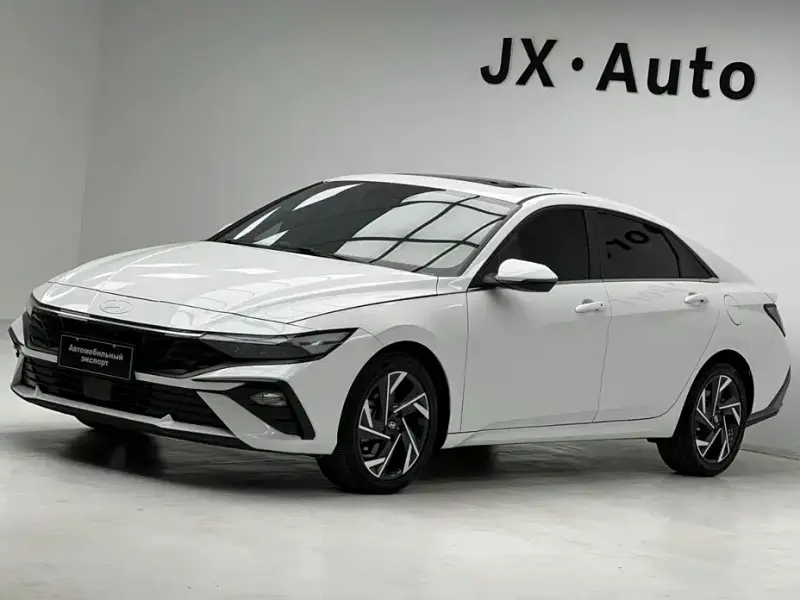 Hyundai Elantra, 2023