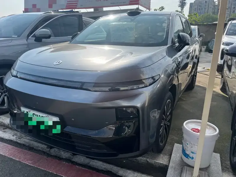 Leapmotor B10, 2025