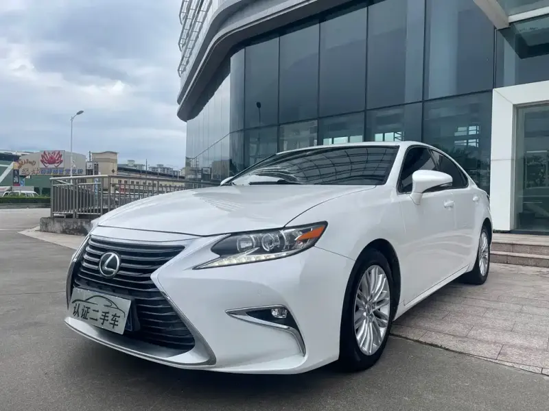 Lexus ES, 2017