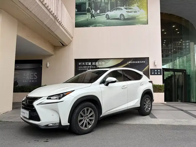 Lexus NX, 2015