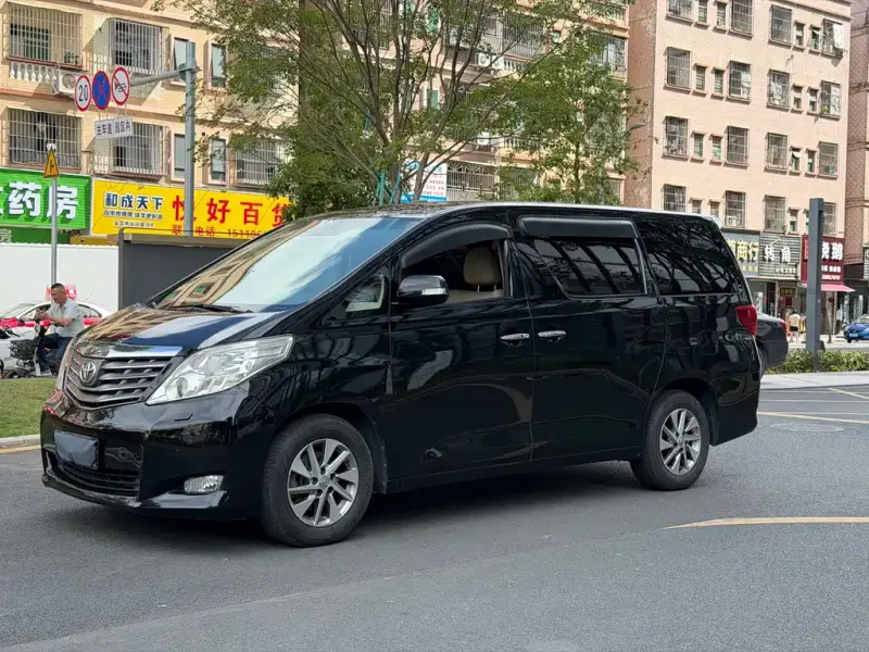 Toyota Alphard, 2010