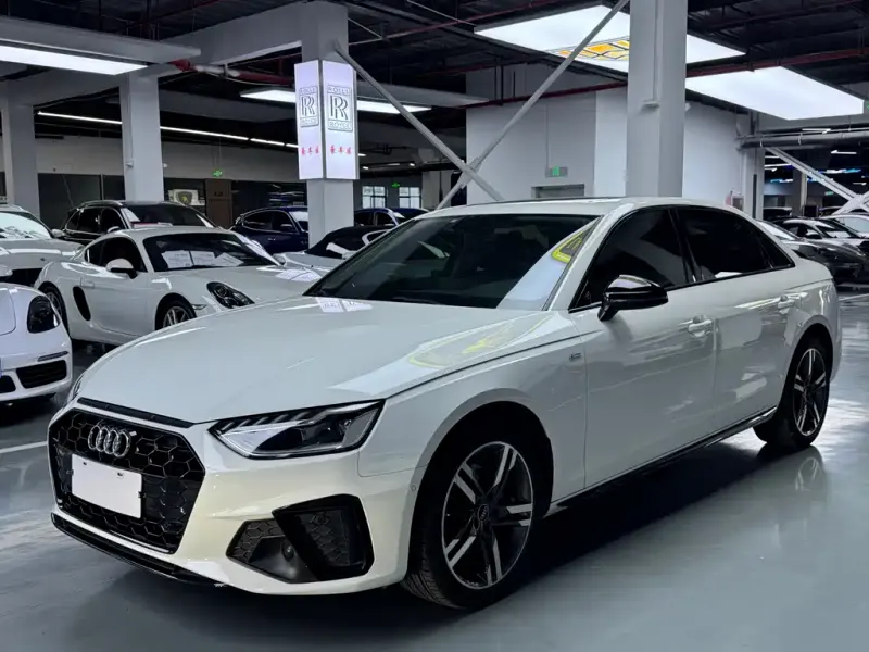 Audi A4L, 2022