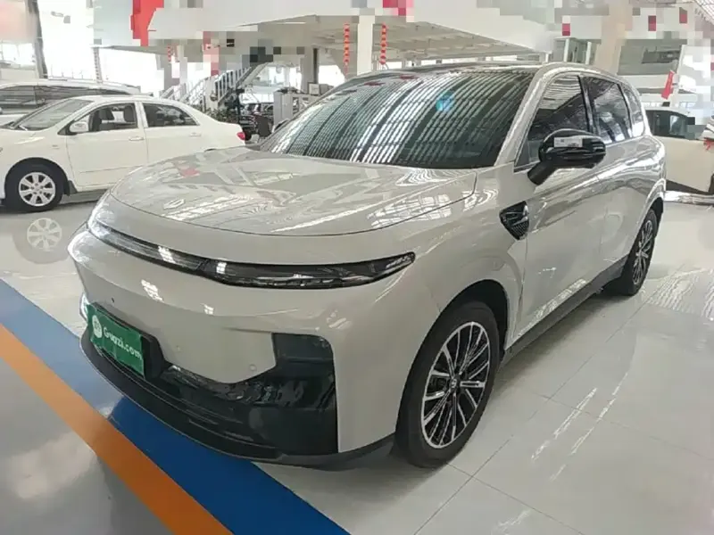 Leapmotor B10, 2025