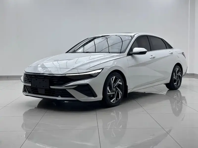 Hyundai Elantra, 2023