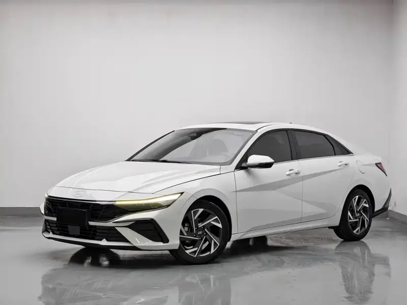Hyundai Elantra, 2023