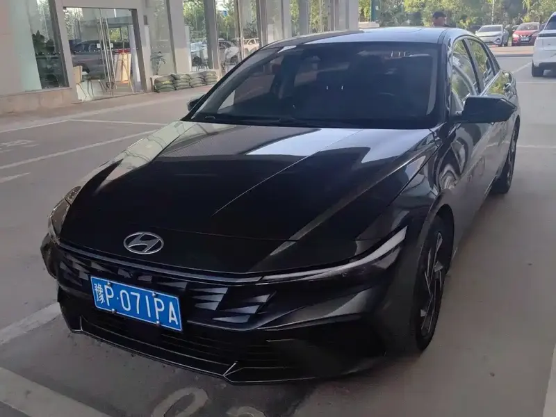 Hyundai Elantra, 2023