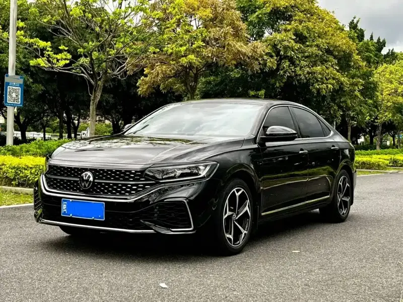 Volkswagen Passat, 2025