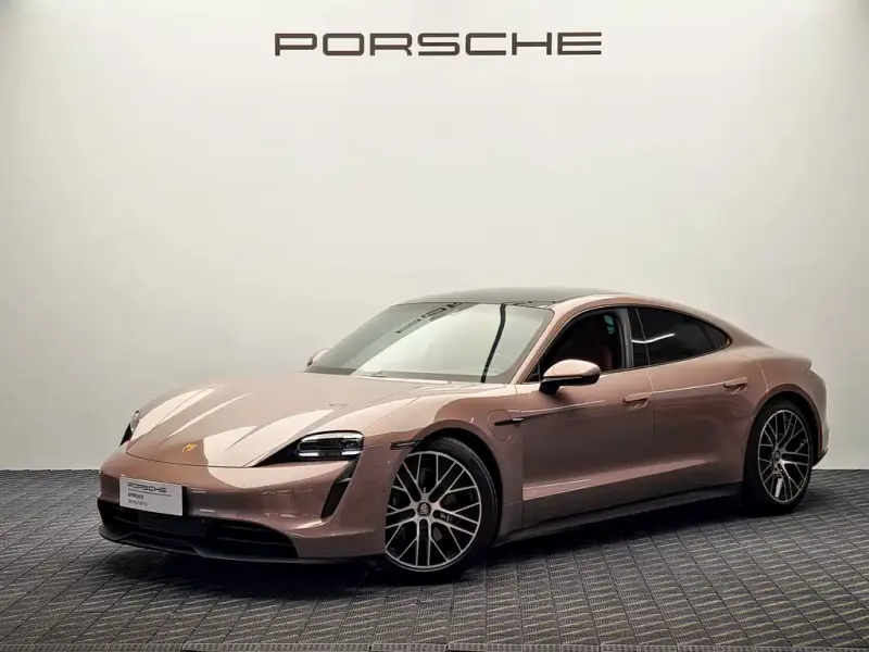 Porsche Taycan, 2022